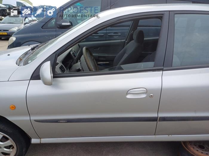 Kia Rio 1.5 16V Vehículo de desguace (2003, Gris)