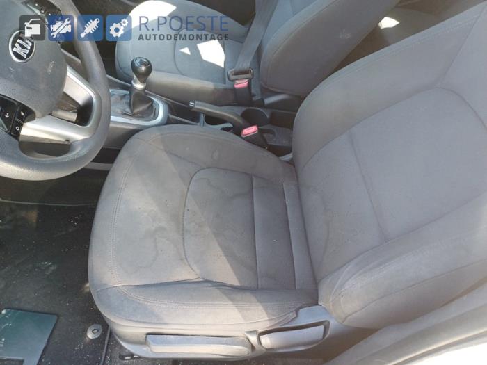 Kia Rio III 1.2 CVVT 16V Vehículo de desguace (2013, Blanco)