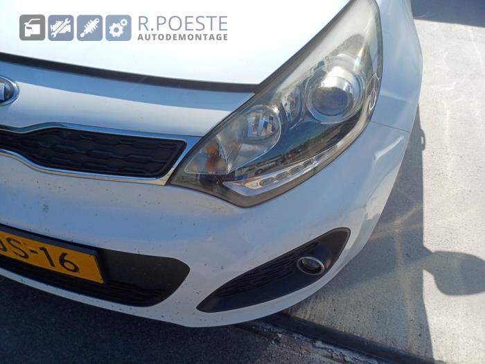 Kia Rio III 1.2 CVVT 16V Vehículo de desguace (2013, Blanco)