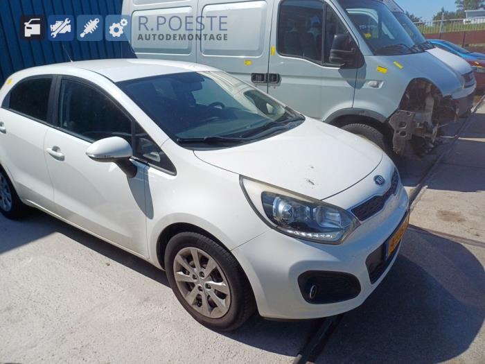 Kia Rio III 1.2 CVVT 16V Vehículo de desguace (2013, Blanco)