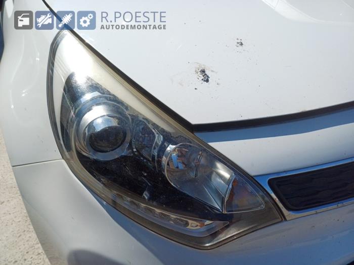 Kia Rio III 1.2 CVVT 16V Vehículo de desguace (2013, Blanco)
