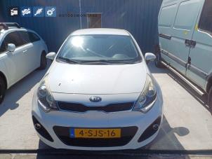 Kia Rio III 1.2 CVVT 16V Vehículo de desguace (2013, Blanco)