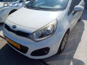Kia Rio III 1.2 CVVT 16V Vehículo de desguace (2013, Blanco)