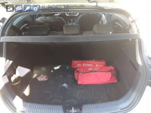 Kia Rio III 1.2 CVVT 16V Vehículo de desguace (2013, Blanco)