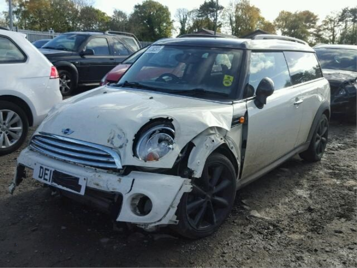 Mini Mini Clubman R55 16 Cooper D Schrott Baujahr 2011 Farbe