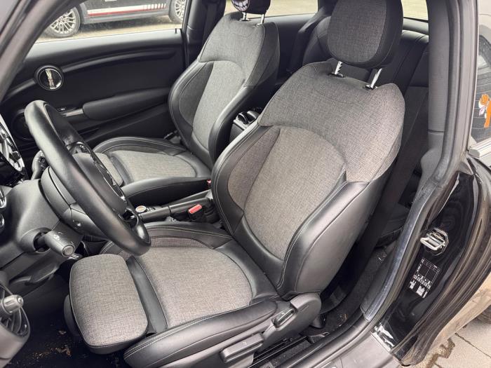 Mini Mini 1.2 12V One Épave (2017, Métallisé, Noir)