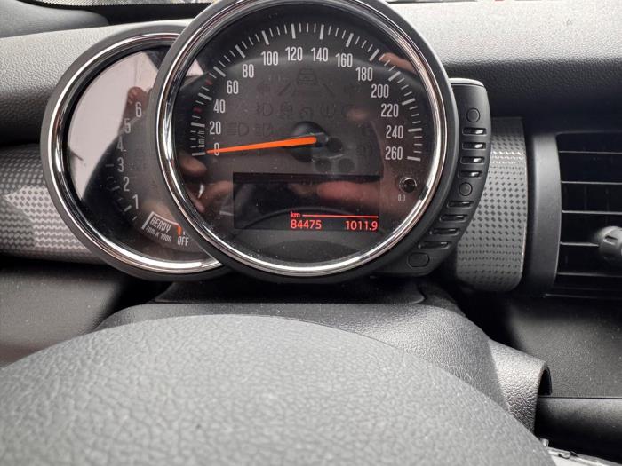 Mini Mini 1.2 12V One Épave (2017, Métallisé, Noir)