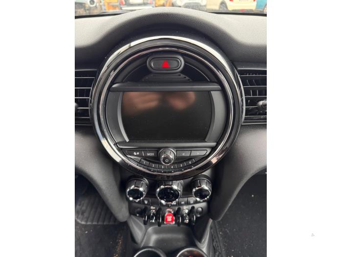 Mini Mini 1.2 12V One Épave (2017, Métallisé, Noir)