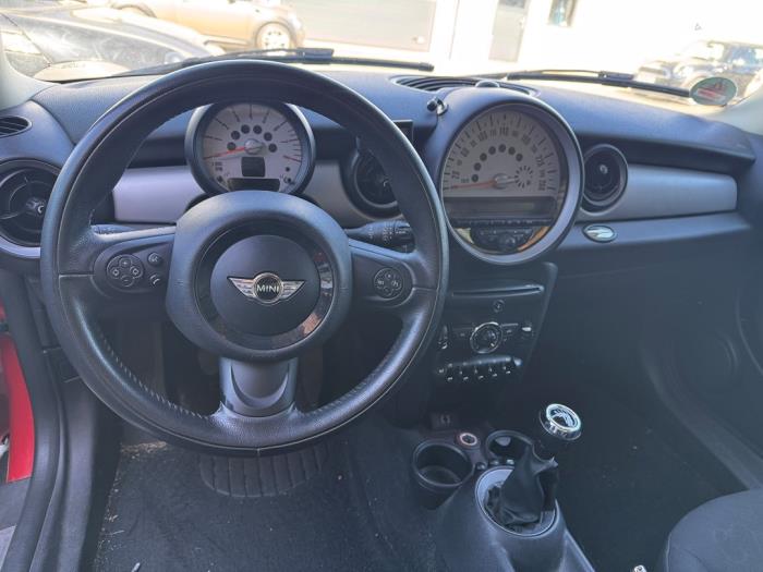 Mini Mini 1.6 16V One Vehículo de desguace (2012, Rojo)