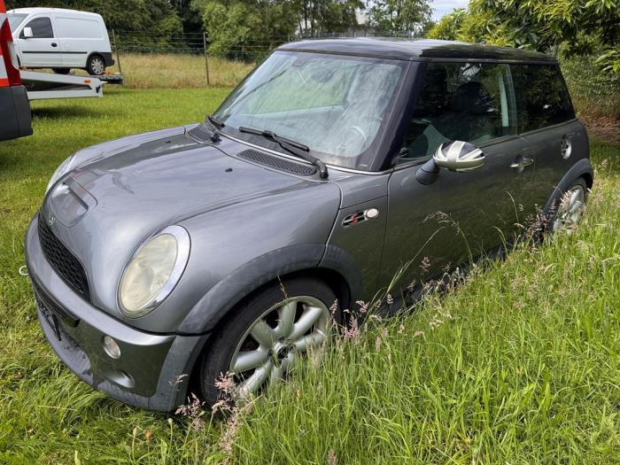 Mini Mini 1.6 16V Cooper S Vehículo de desguace (2003, Metálico, Oscuro, Gris plateado)