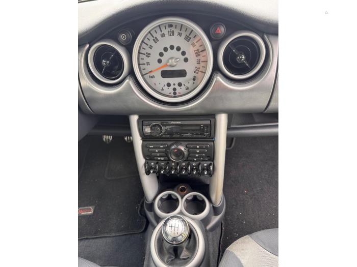 Mini Mini 1.6 16V Cooper S Vehículo de desguace (2003, Metálico, Oscuro, Gris plateado)