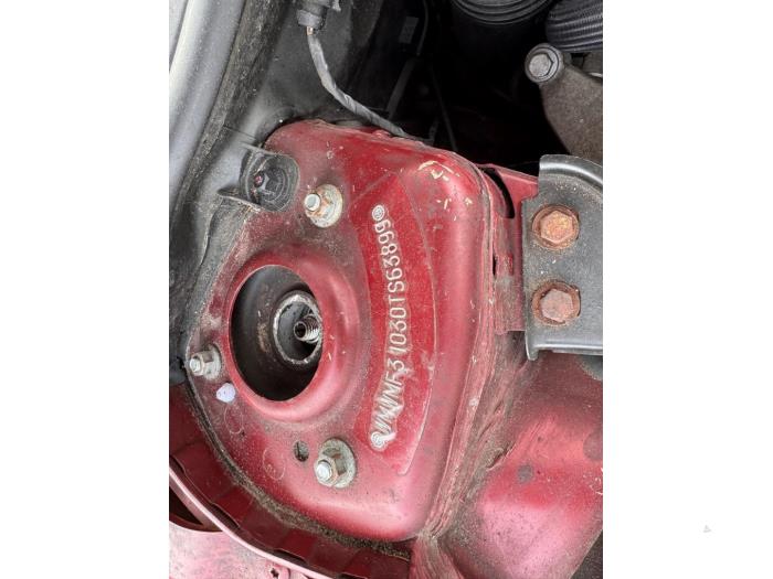 Mini Mini 1.6 16V Cooper Vehículo de desguace (2007, Oscuro, Metálico, Rojo)
