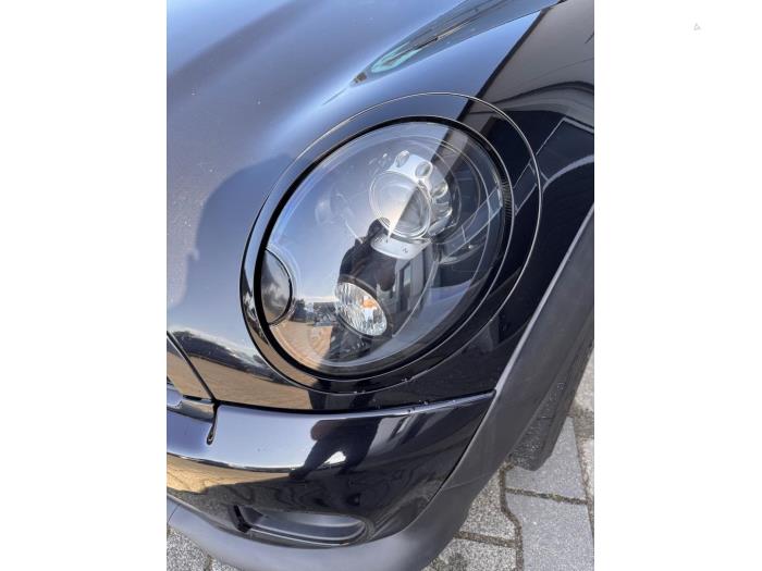 Mini Mini 1.6 16V John Cooper Works Épave (2011, Métallisé, Noir)