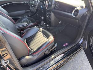 Mini Mini 1.6 16V John Cooper Works Épave (2011, Métallisé, Noir)