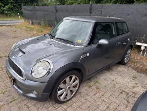 Mini Mini 1.6 16V Cooper S Vehículo de desguace (2007, Metálico, Oscuro, Gris plateado, Plateado)