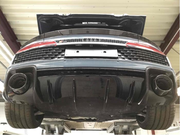 Audi R8 Spyder 5.2 V10 Performance Quattro Samochód złomowany (2020)