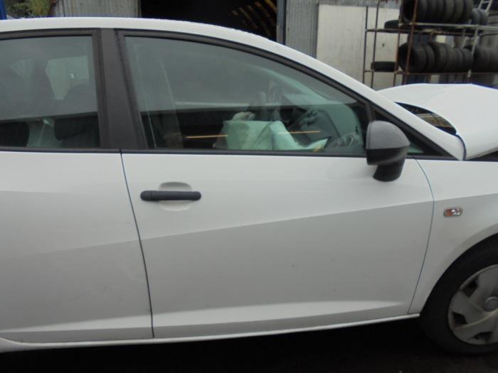 Seat Ibiza IV 1.6 TDI 90 Épave (2011, Blanc)