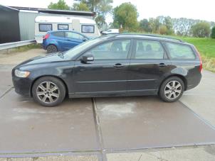 Volvo V50 1.6 D 16V Samochód złomowany (2010, Czarny)