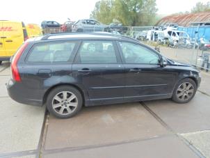Volvo V50 1.6 D 16V Samochód złomowany (2010, Czarny)