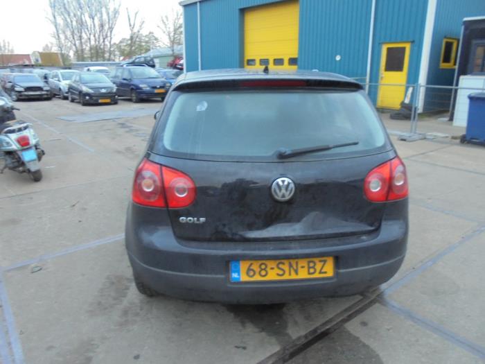 Volkswagen Golf V 1.6 FSI 16V Épave (2006, Noir)