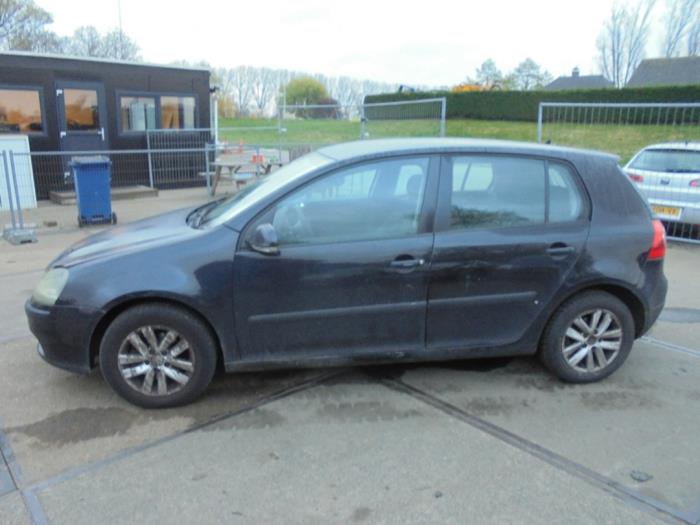 Volkswagen Golf V 1.6 FSI 16V Épave (2006, Noir)