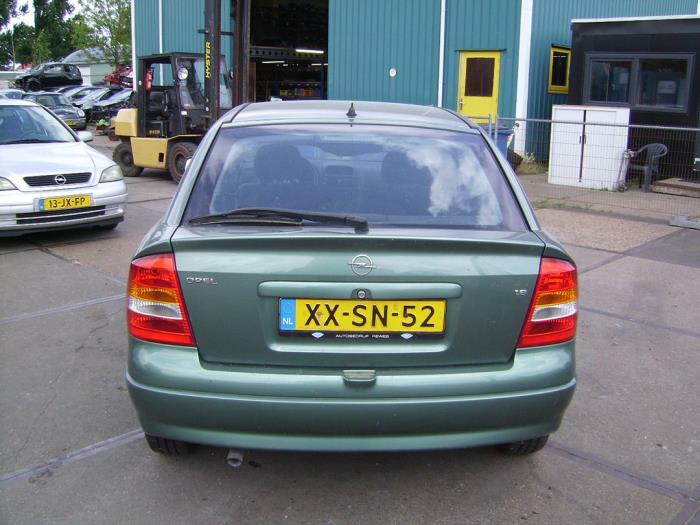 Opel Astra G 1.6 Skrotfordon (1999, GROEN)