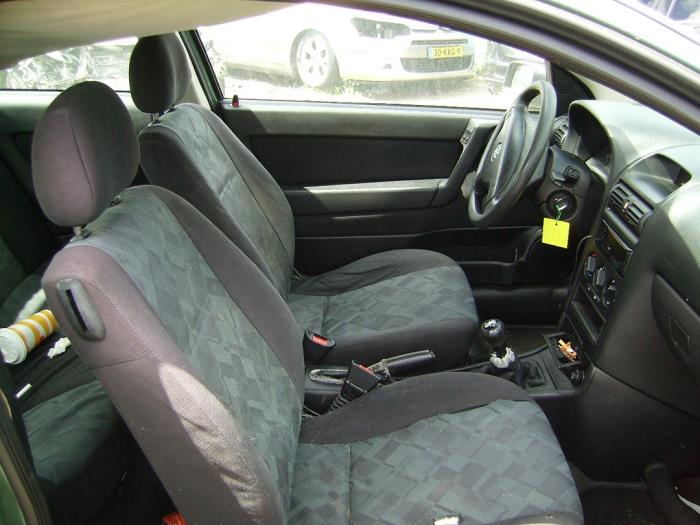 Opel Astra G 1.6 Skrotfordon (1999, GROEN)