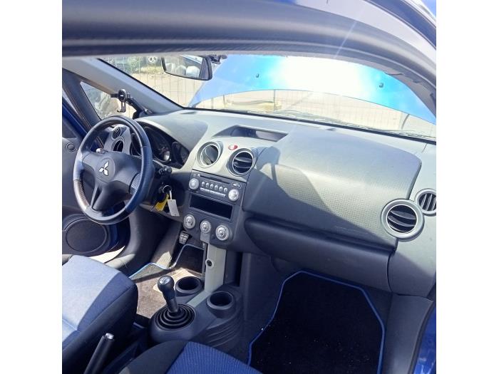 Mitsubishi Colt 1.5 16V Épave (2007, Bleu)