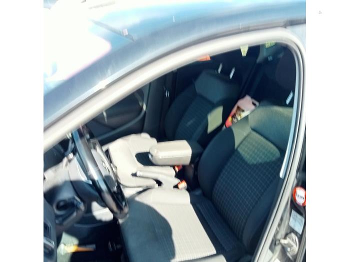 Volkswagen Polo V 1.4 TDI 12V 90 Schrottauto (2016, Schwarz)