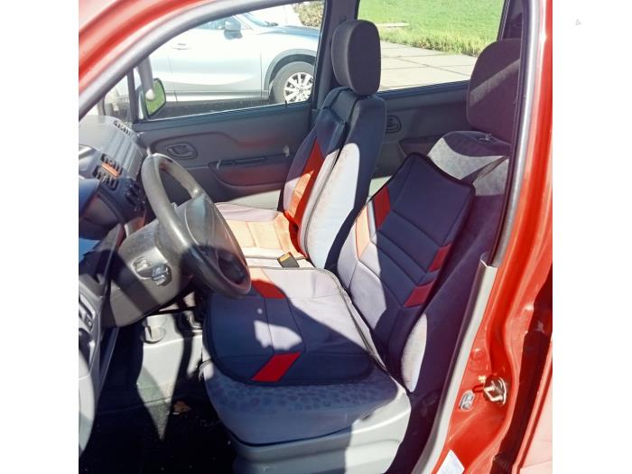 Suzuki Wagon-R+ 1.3 16V Schrottauto (2001, Rot)