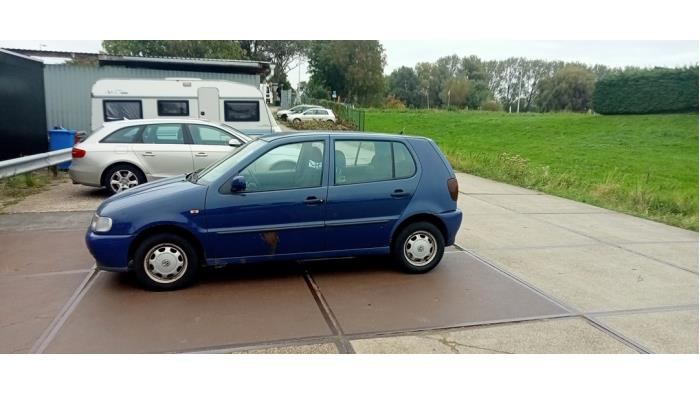 Volkswagen Polo III 1.6i 75 Épave (1997, Bleu)