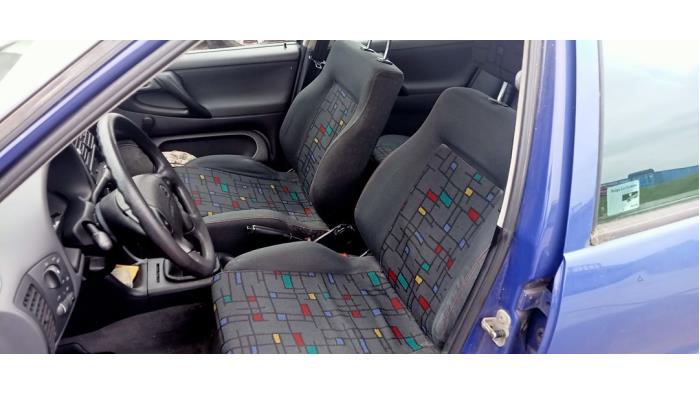 Volkswagen Polo III 1.6i 75 Épave (1997, Bleu)