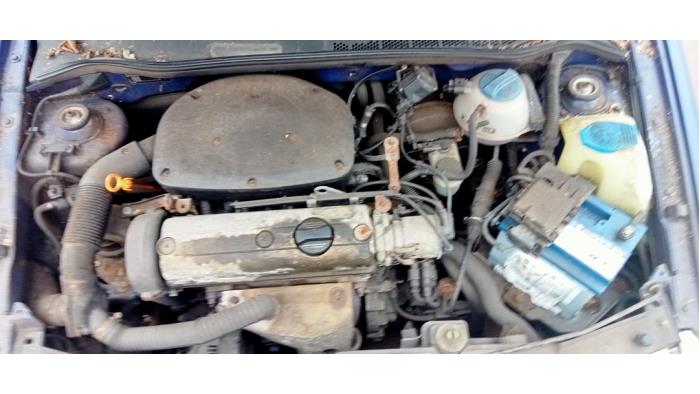 Volkswagen Polo III 1.6i 75 Épave (1997, Bleu)