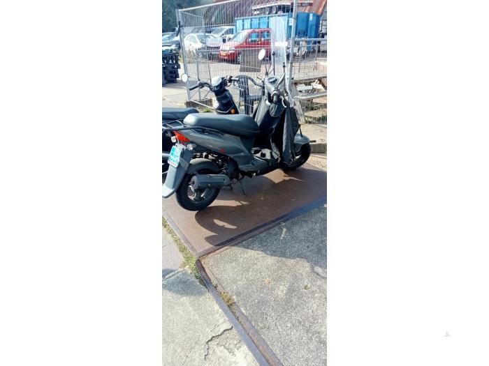 Kymco Agility Motorroller (Schrottauto, 2015, Granit)