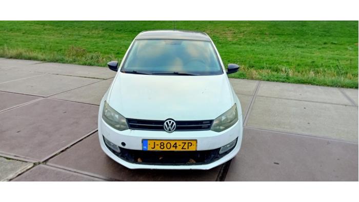 Volkswagen Polo V 1.2 12V Skrotfordon (2012, ZWART / WIT)