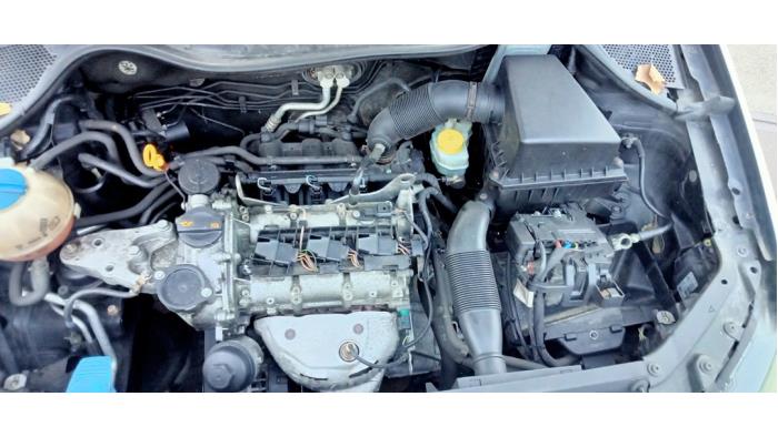 Volkswagen Polo V 1.2 12V Skrotfordon (2012, ZWART / WIT)