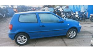 Volkswagen Polo III 1.4 Épave (2000, Bleu)
