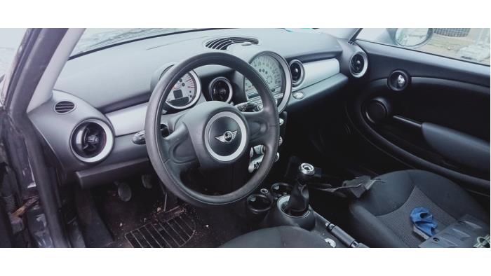 Mini Mini 1.4 16V One Samochód złomowany (2007, Czarny)