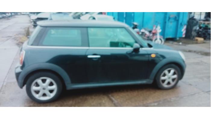 Mini Mini 1.4 16V One Samochód złomowany (2007, Czarny)