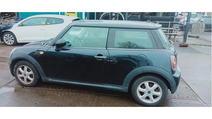 Mini Mini 1.4 16V One Samochód złomowany (2007, Czarny)