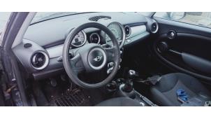 Mini Mini 1.4 16V One Samochód złomowany (2007, Czarny)