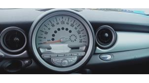 Mini Mini 1.4 16V One Samochód złomowany (2007, Czarny)