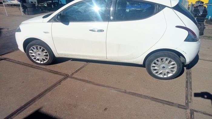 Lancia Ypsilon 0.9 TwinAir 85 Épave (2013, Blanc)