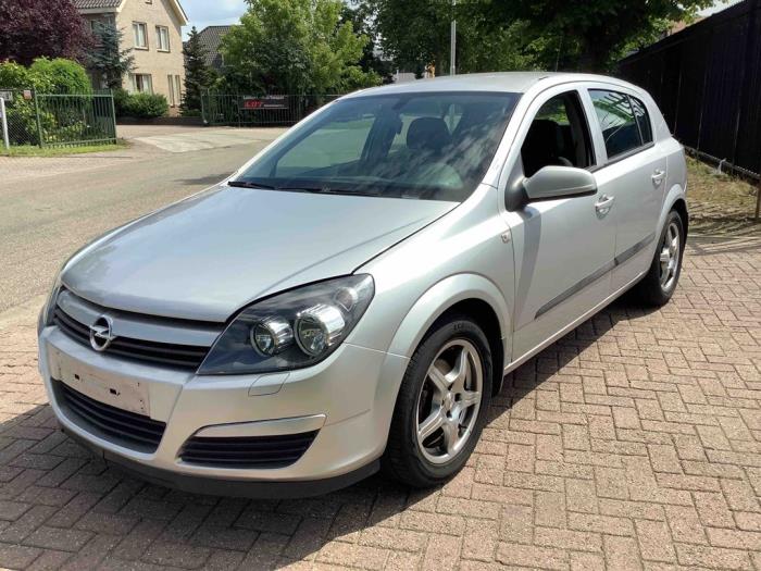 Opel Astra H 1.6 16V Twinport Vehículo de desguace (2005, Gris plateado,  Plateado)