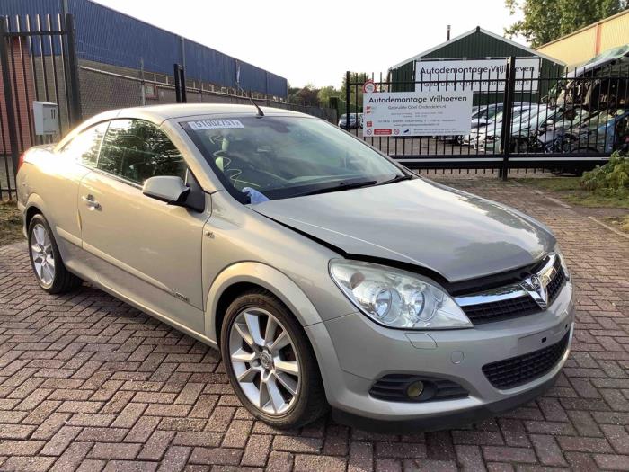 Opel Astra H Twin Top 1 8 16V Salvage Vehicle 2007 Gray opel-astra-h-twin-top-1-8-16v-salvage-vehicle-2007-gray