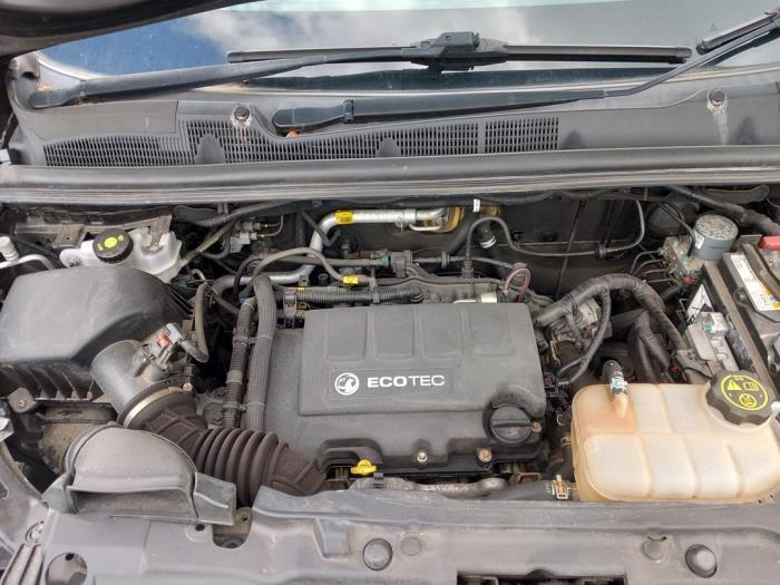 Opel Mokka/Mokka X 1.4 Turbo 16V 4x2 Vehículo de desguace (2015, Negro, Carbón)