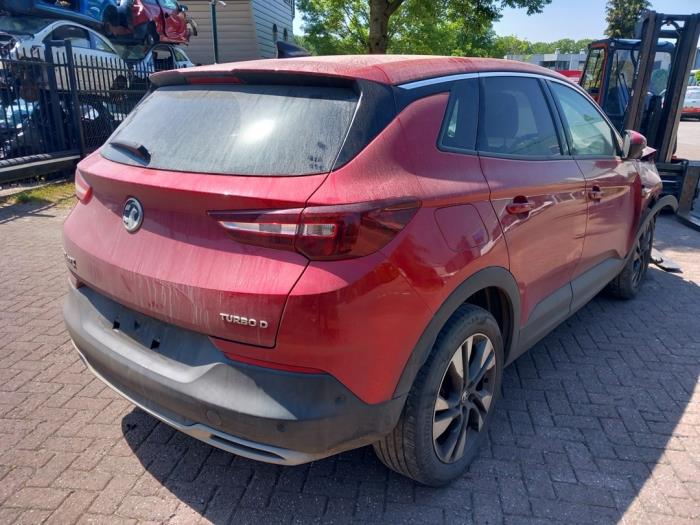 Opel Grandland/Grandland X 1.6 CDTi 120 Salvage vehicle (2018, Red, Bright)