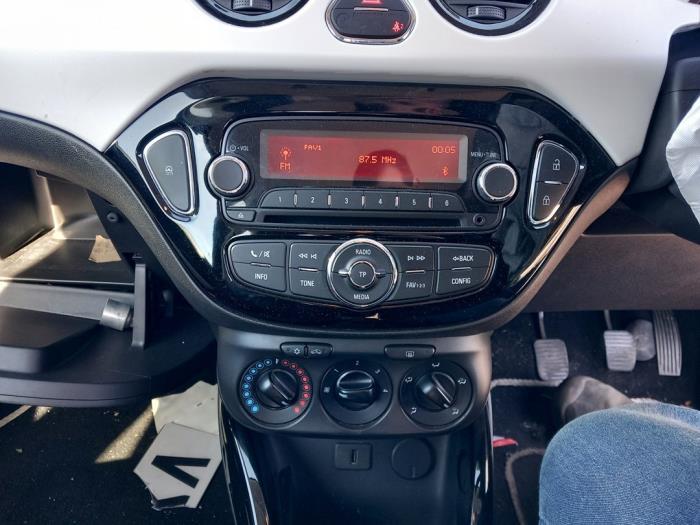 Opel Adam 1.4 16V Épave (2017, Blanc)