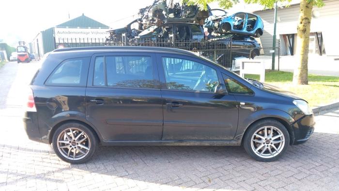Opel Zafira B 05- Schrottauto (2006, Schwarz)