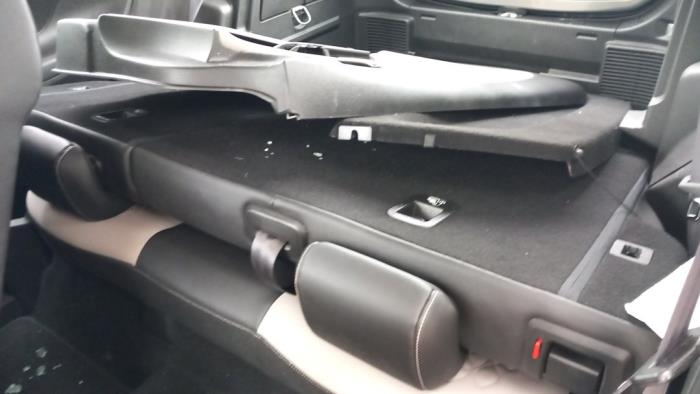 Opel Corsa E 1.4 16V Skrotfordon (2015, BRUIN MUSKAT BRAUN -MUSKAT BRAUN-)